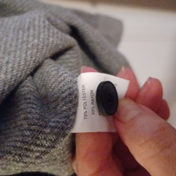 🌺Men's Gray Button-Up Shirt - Picture 5 of 5